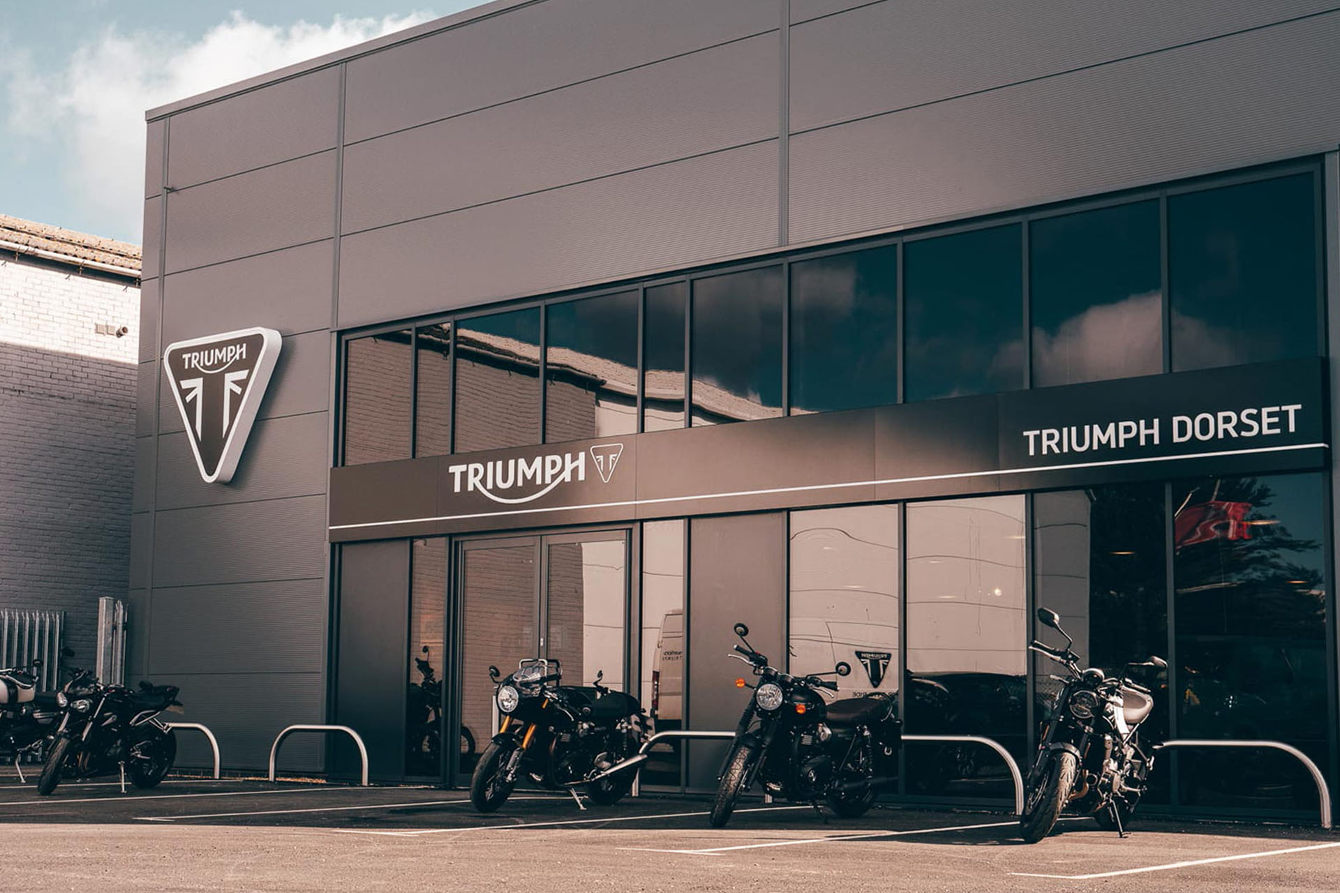 https://www.intertech-triumph.co.uk/wp-content/uploads/2023/06/Triumph-Dorset.jpg